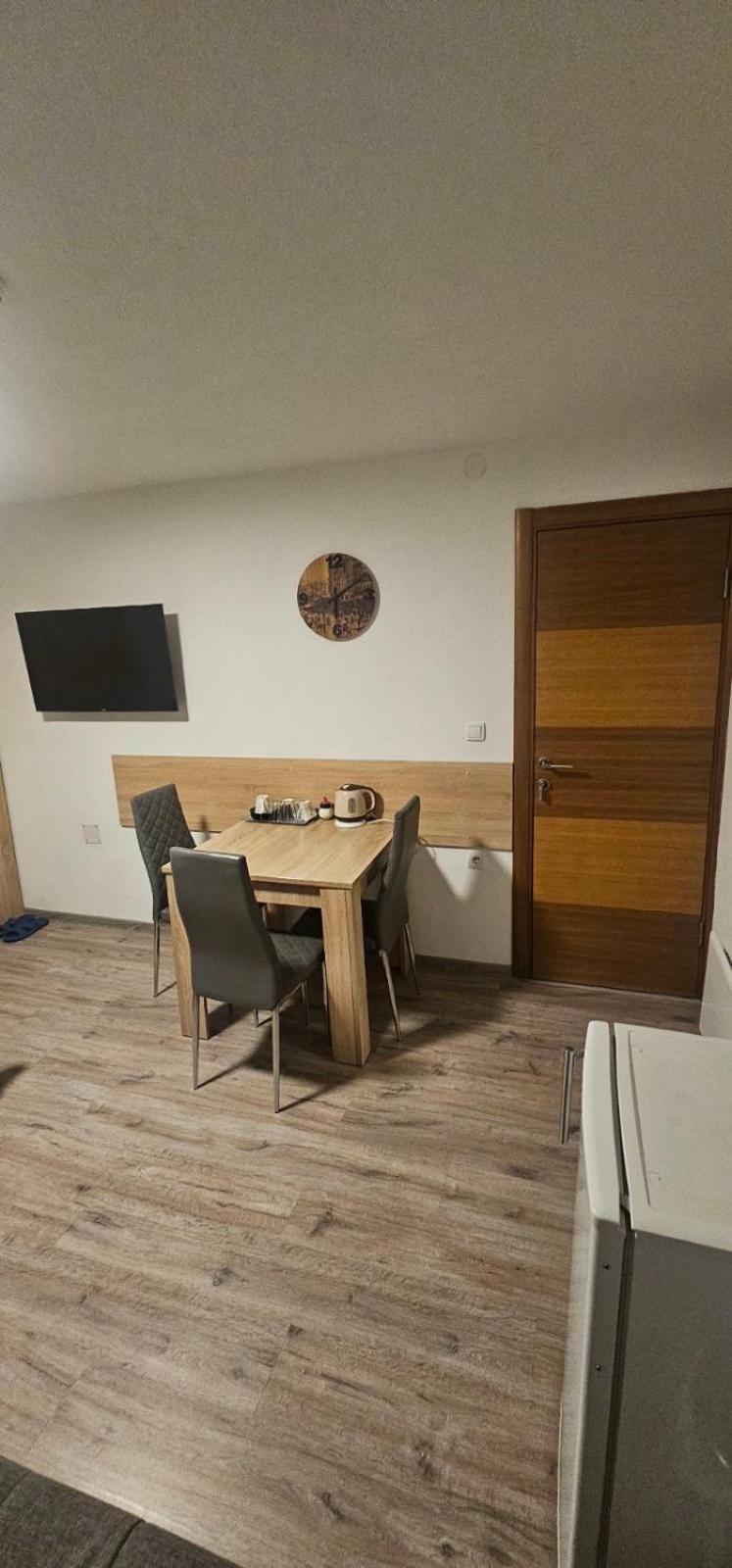 Apartmani Vesto 바냐루카 외부 사진